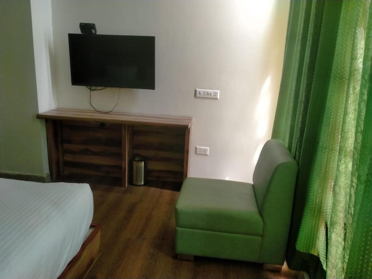 Hotel Pepper Hisār Extérieur photo